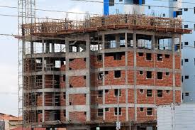 Indústria da construção enfrenta dificuldades para se recuperar, aponta CNI